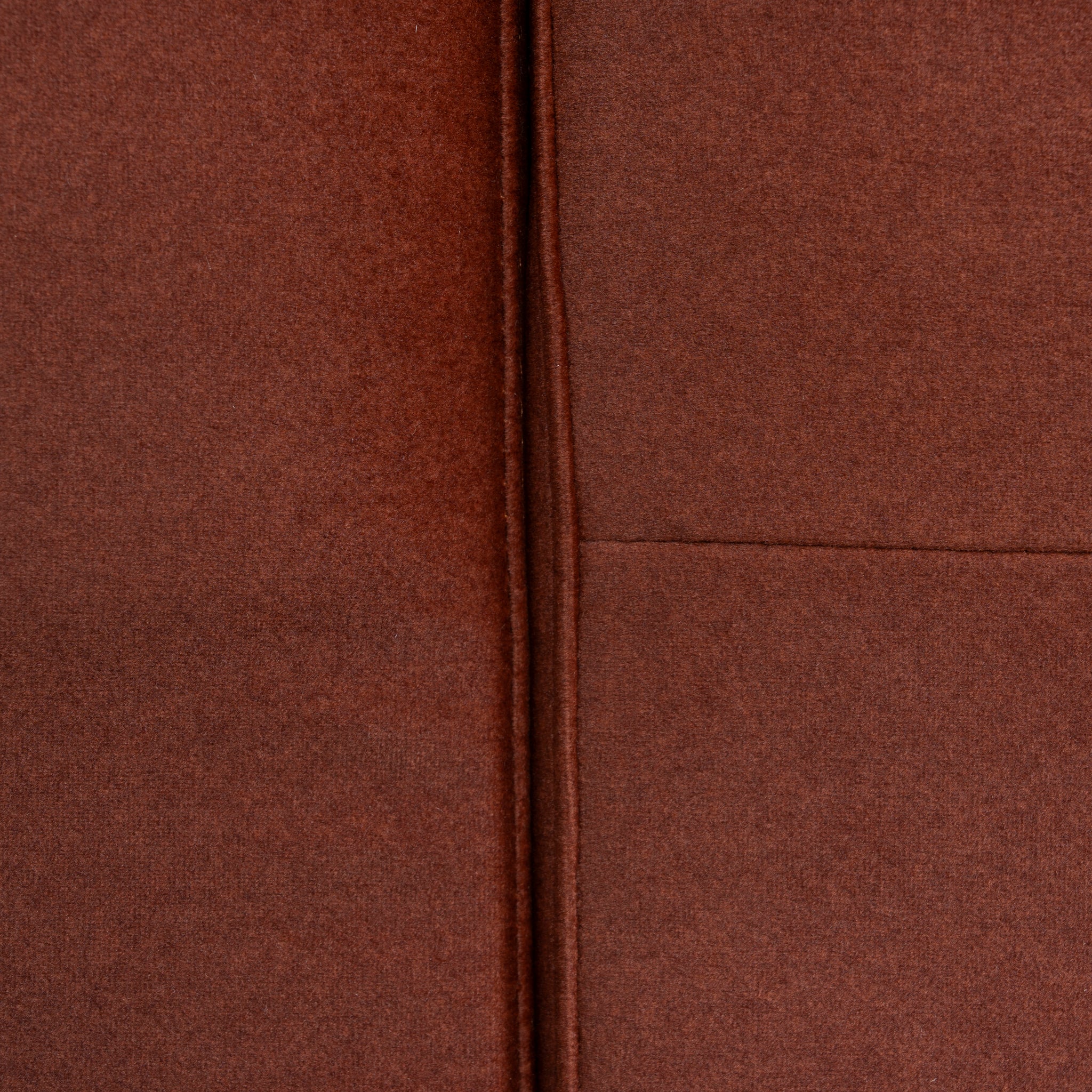 King Bedhead - Burnt Maroon - image 9