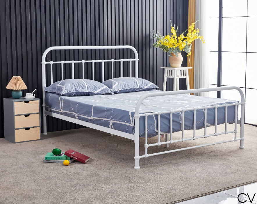 Corringle Queen Metal Bed - White