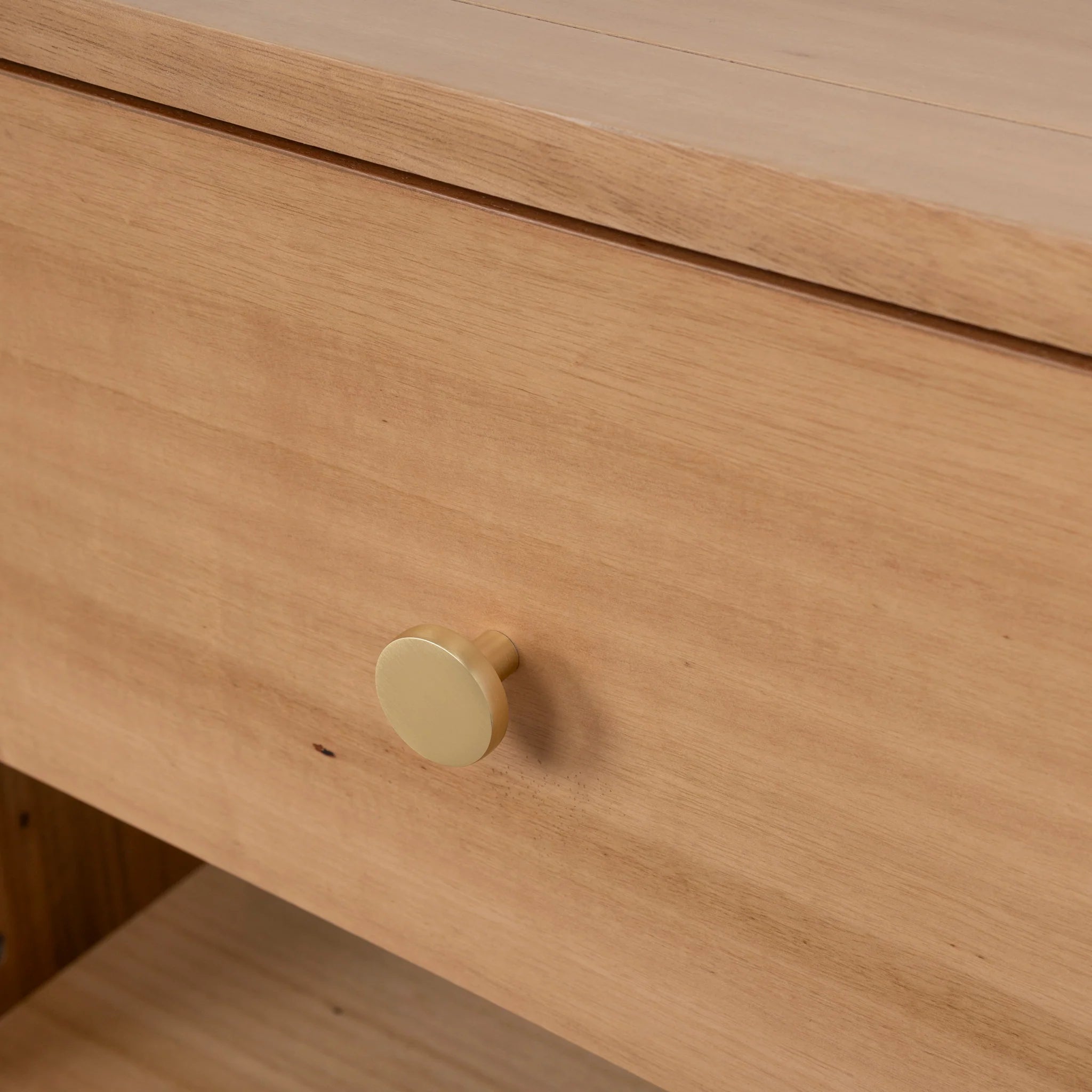 Lekemora 58cm Bedside Table - Messmate