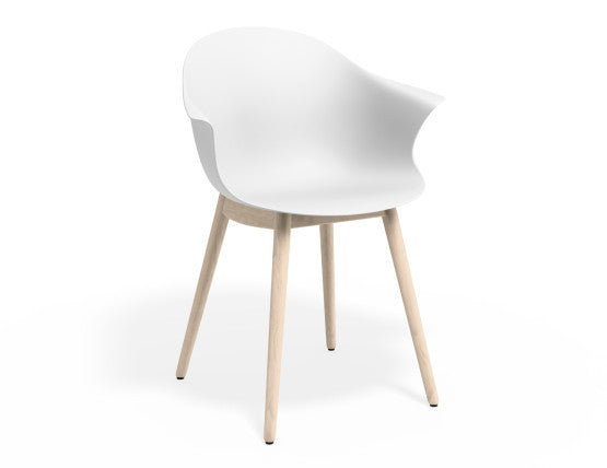 Pebble Armchair White with Shell Seat - Sled Base with Black Legs