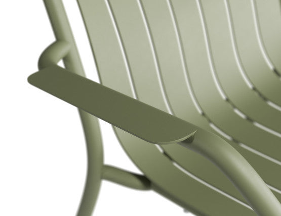 Roku Outdoor Lounge Chair in Matt Eucalyptus Green