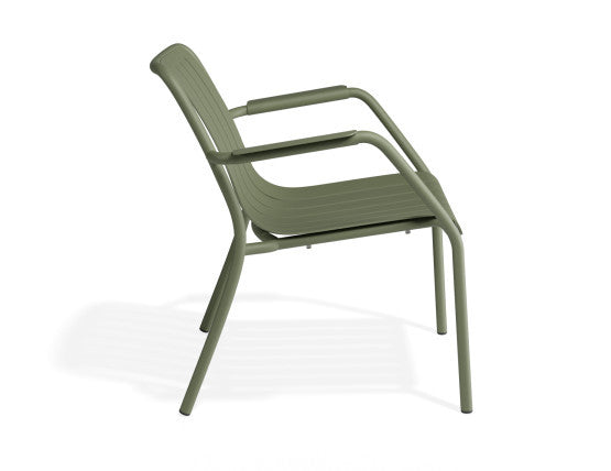 Roku Outdoor Lounge Chair in Matt Eucalyptus Green