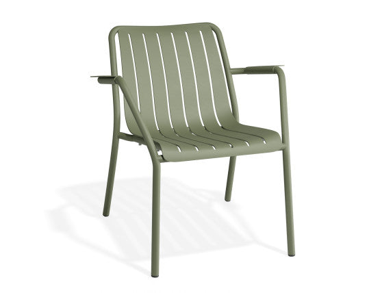 Roku Outdoor Lounge Chair in Matt Eucalyptus Green